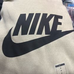Nike hoodie size medium