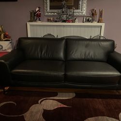 Did Santa Let You Down? Bougie Modern Lounge Couch w/tags Still Intact