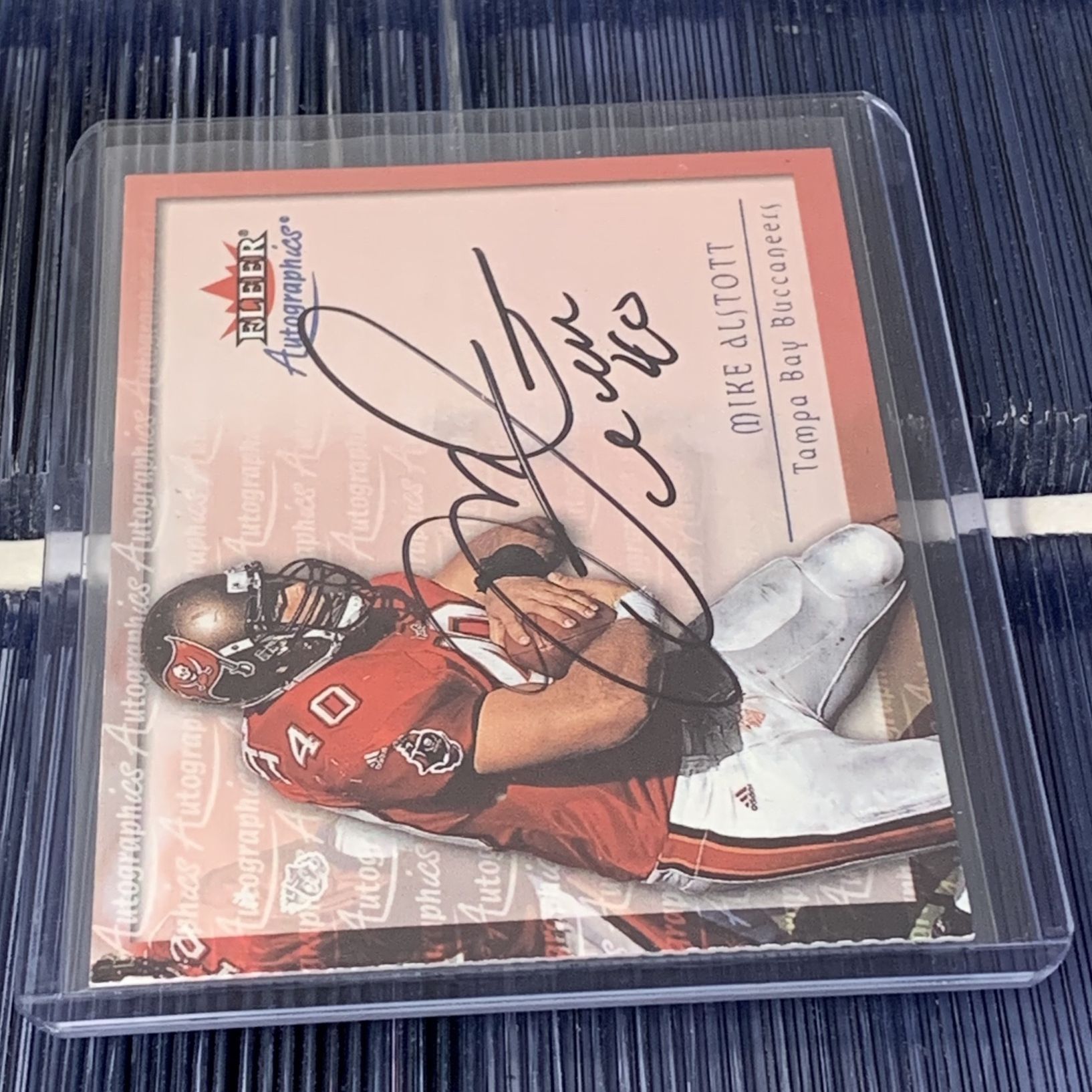 Buccaneers Mike Alstott SIGNED Jersey Package Deal for Sale in Tampa, FL -  OfferUp