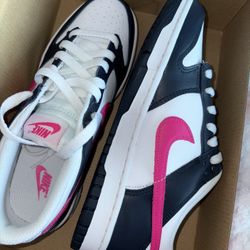 Nike Dunk Lows, Dark blue and Hot pink, 6 in youth