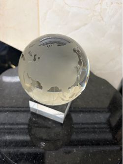 Large clear world globe earth etched frosted crystal glass paperweight 4”