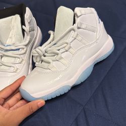 Jordan 11 Legend blues