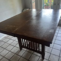 Beautiful Solid Wood 8-Seater Mission Style Dining Table Set