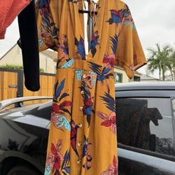 Summer Dress With Flowers 