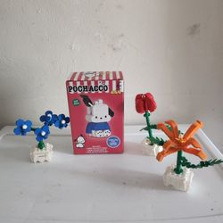 Lego set of three flowers and Pochaco