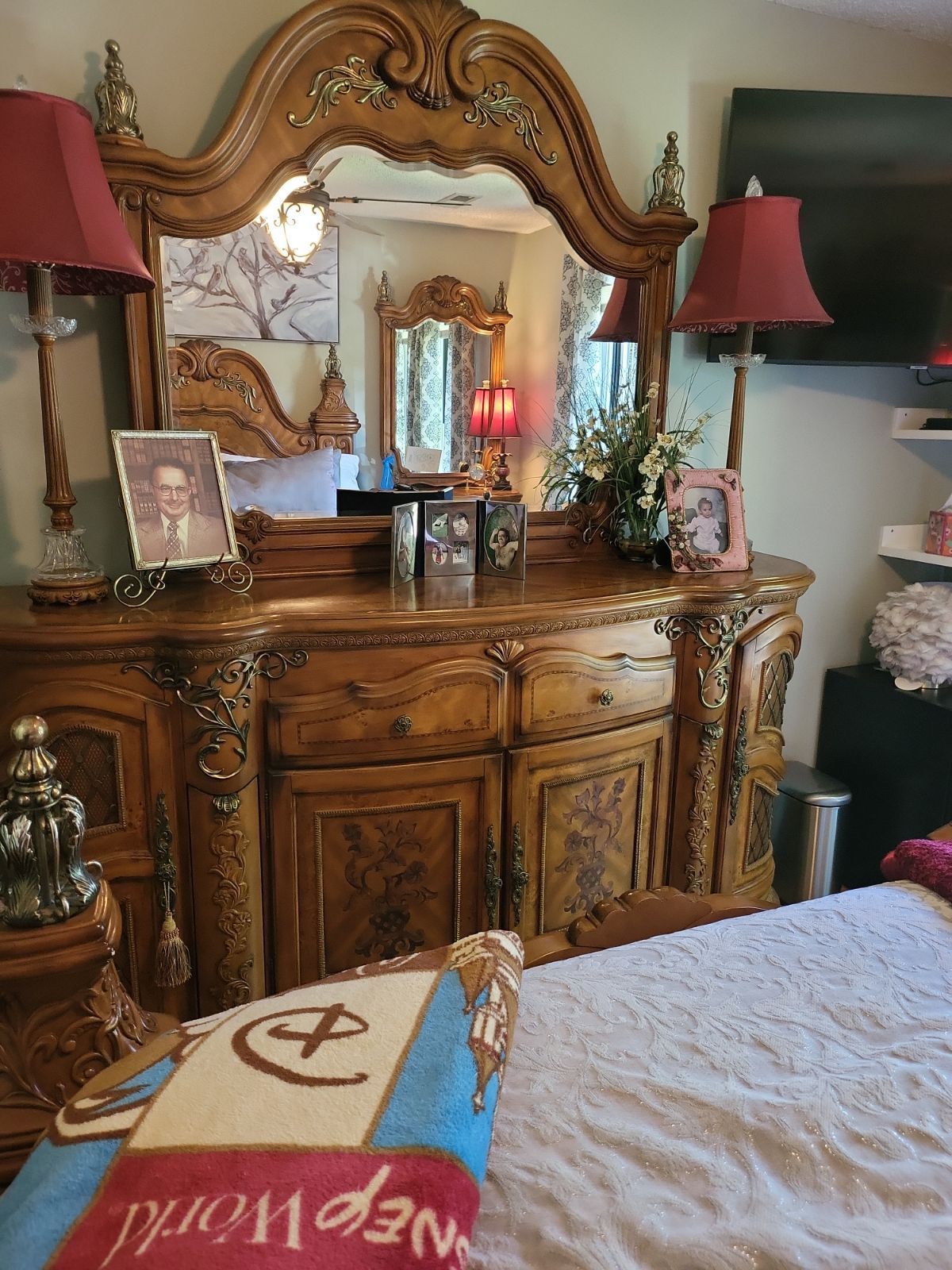 Aico By Michael Amini Venetian King Bedroom Set