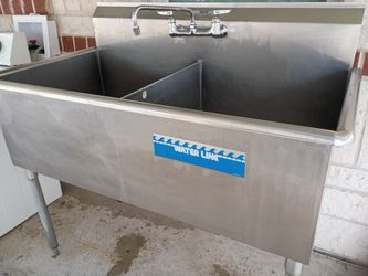 HUGE Commercial 2 Bay Deep Sink w/ Faucet!