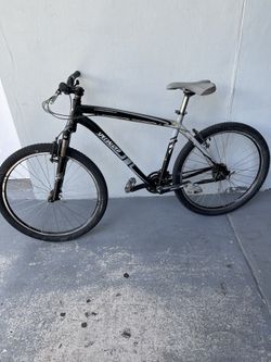 Specialized Hard rock 26”
