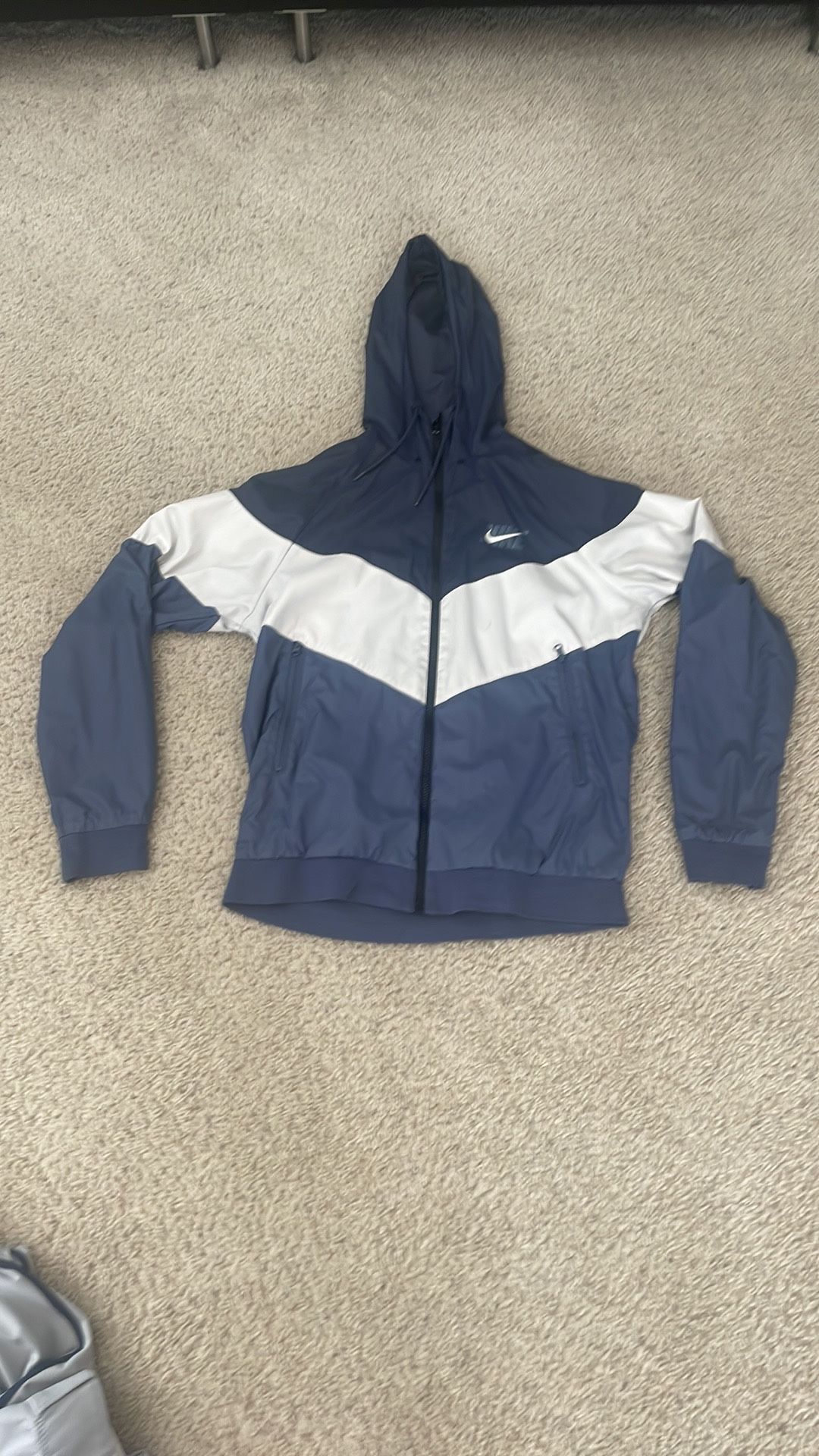 Men’s Nike Windrunner Jacket M