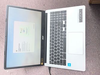 Acer - Chromebook 315 15.6" Laptop - Intel with 4GB Memory - 64 GB eMMC - Silver