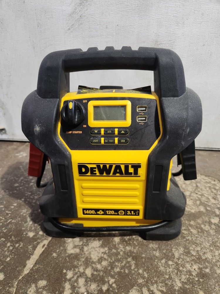 DeWalt DXAEJ14 Jump Starter