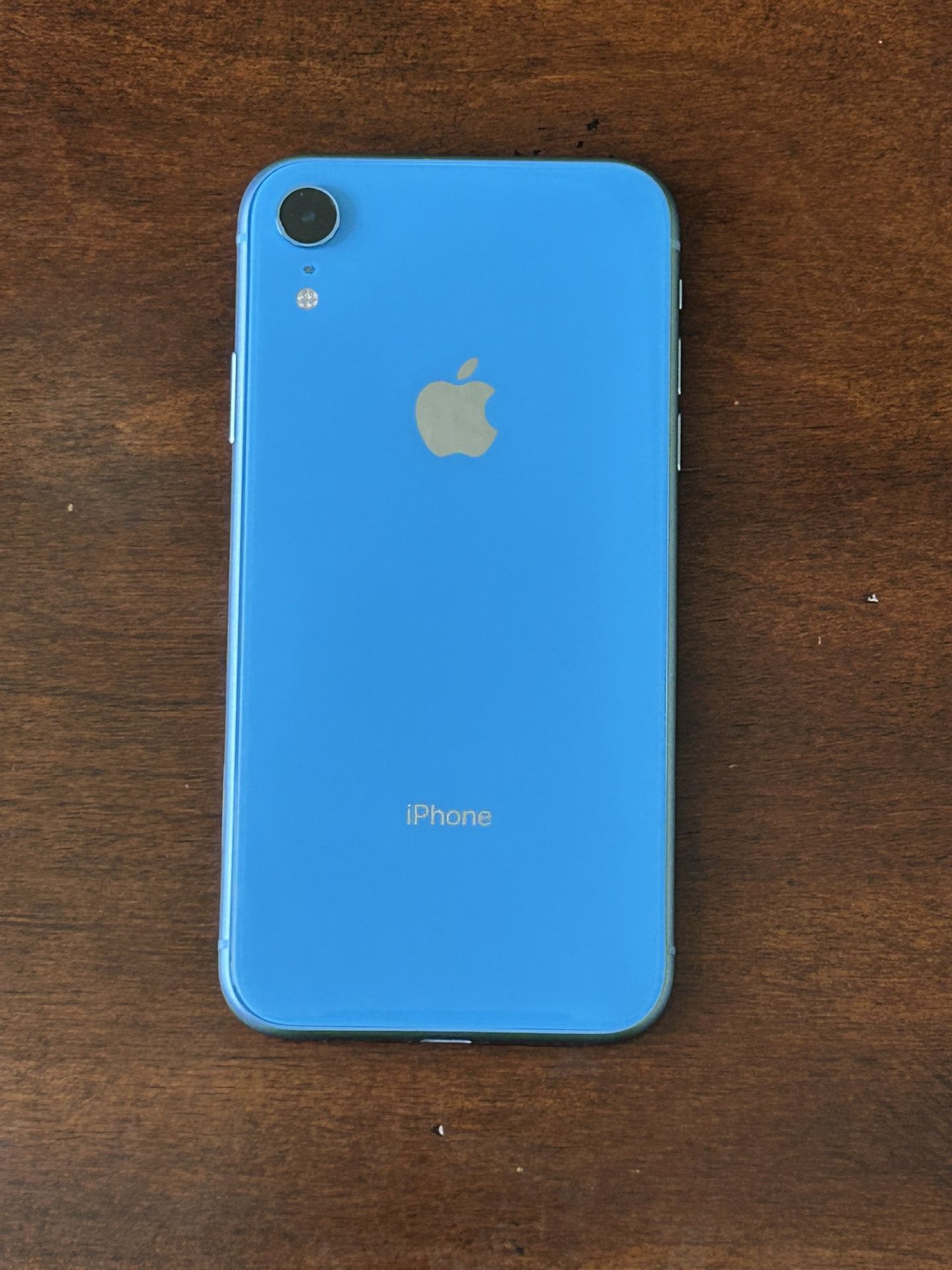 iPhone XR ~ Carrier Unlocked ~ 128gb