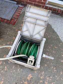 Suncast Hose Reel WITH Hose