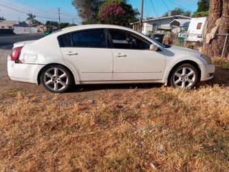 2005 Nissan Max