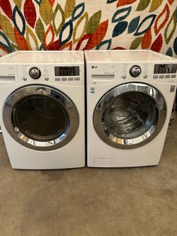 Washer and dryer gas laundry