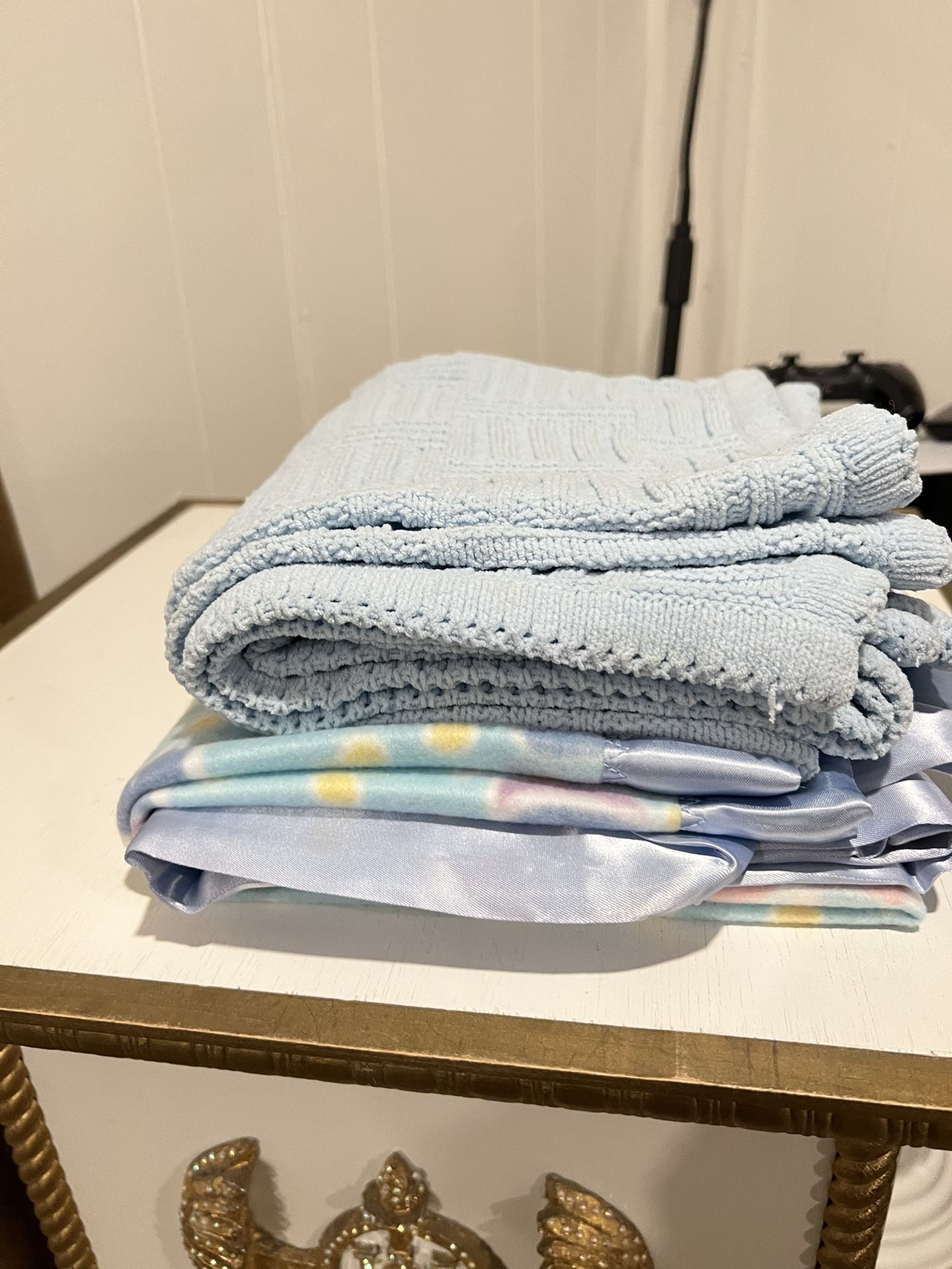 Baby blankets In excellent condition. Comes from smoke free home 2 Pieces