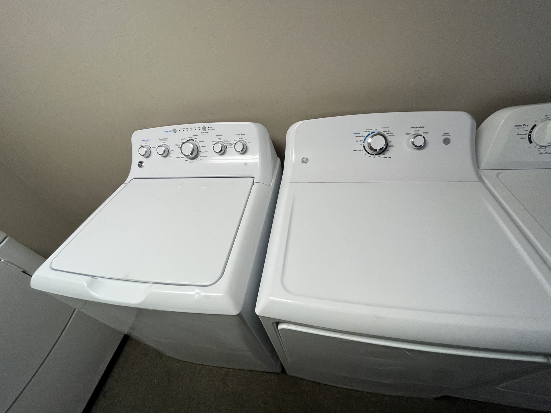 NEW GE WASHER WITH DRYER SET $675