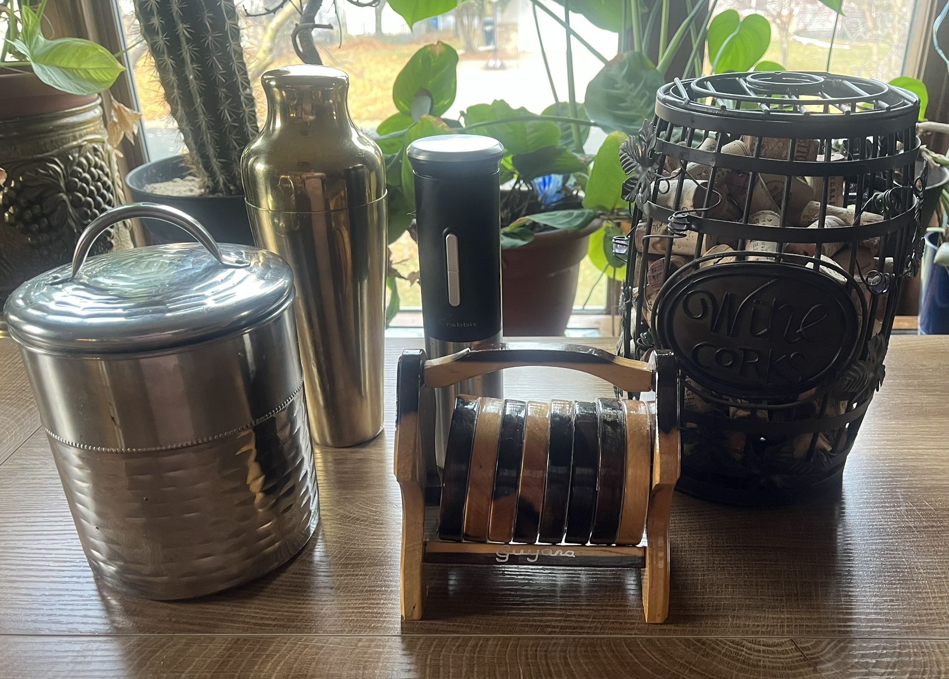 Wine/Bar Accessories Set