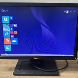 DELL 19" LCD MONITOR SCREEN W/ VGA & POWER CABLE & STAND