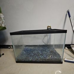 Aquarium 25 Gal Tank & Pebbles & Decorations 