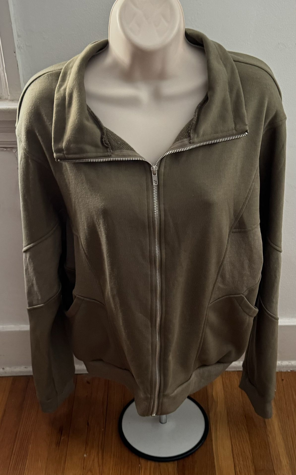 Women’s Olive Green Full Zip Cardigan with Pockets, size L