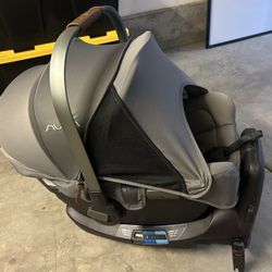 Nuna Pipa Car Seat And Base 