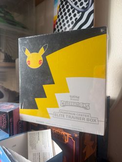 Pokémon Center 25th anniversary Elite Trainer Box – Sealed