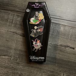 Disney Parks Nightmare Before Christmas 30th Anniversary Pin Box Set LE 4250 New