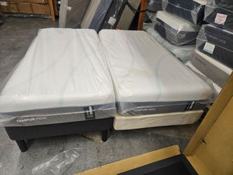 Split king/2 twinXL Tempur-Pedic Adapt Contour mattresses.  Perfect Condition.