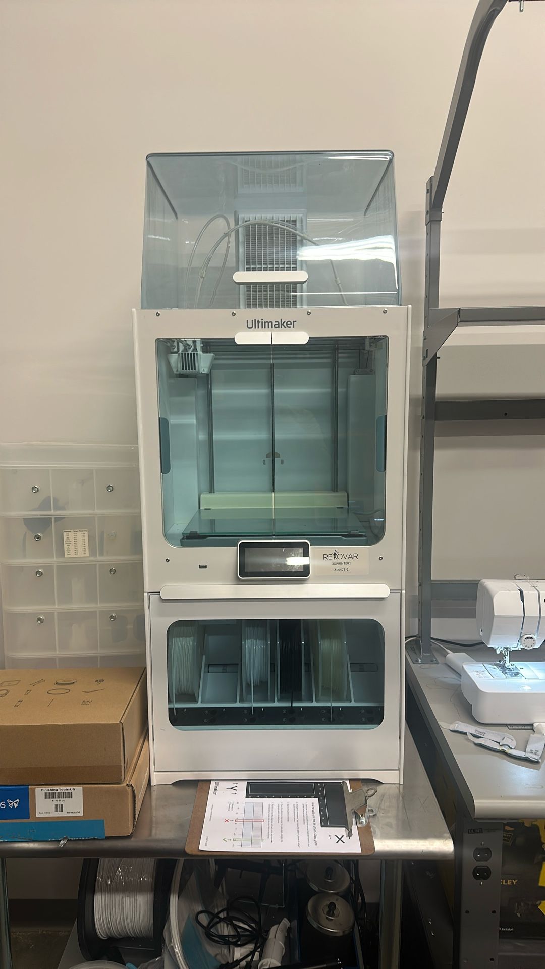 Ultimaker S5 + Filament & Air Manager