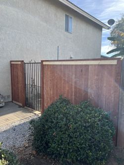 Gate
