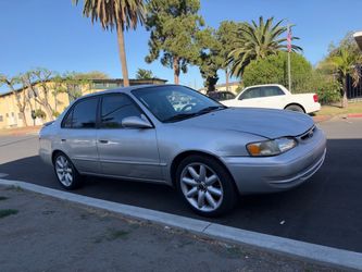 2000 Toyota Corolla