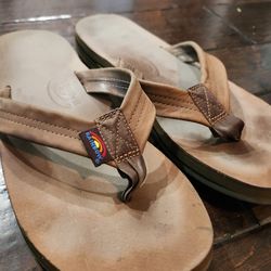 Rainbow Sandals size 11