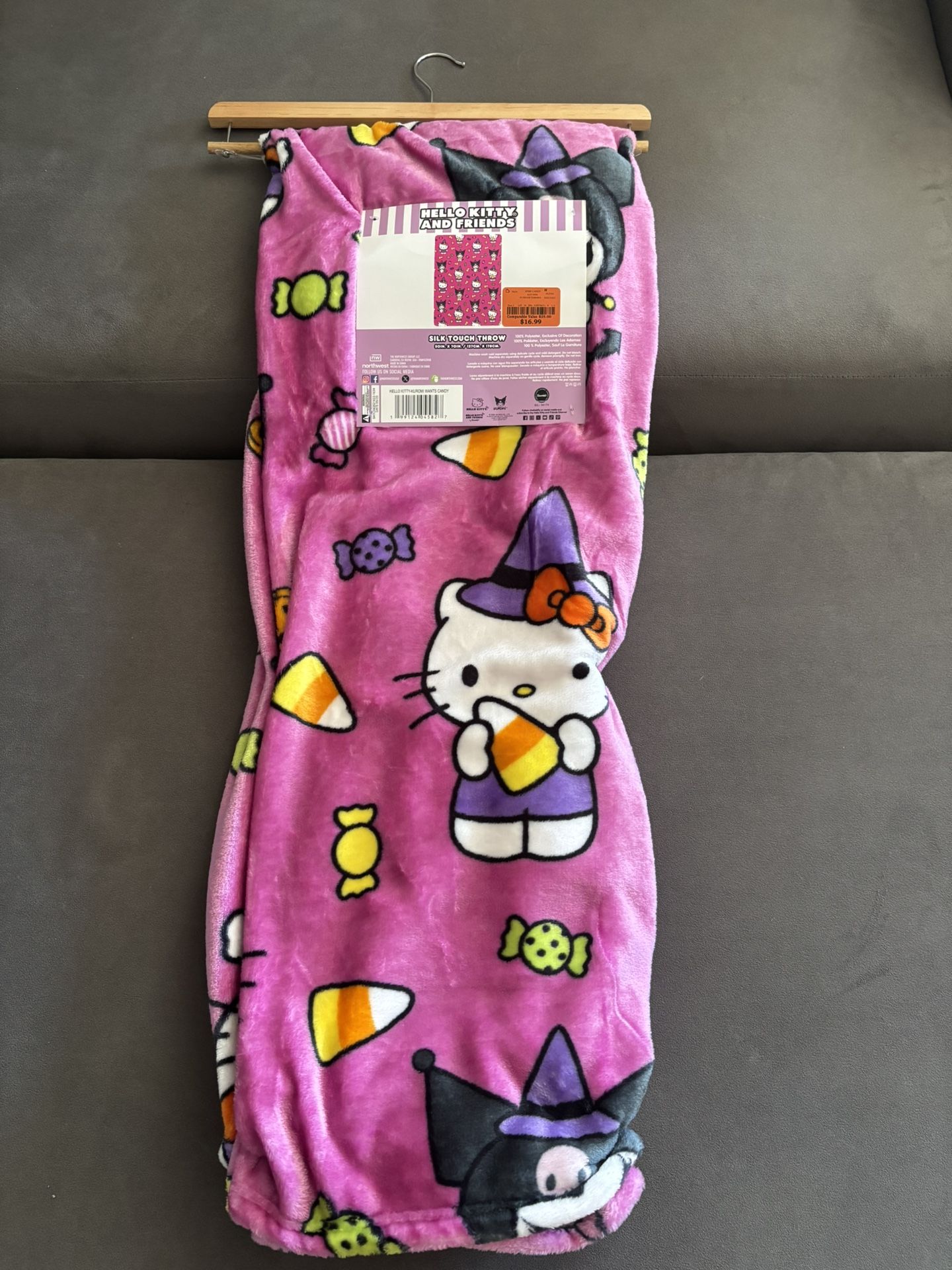 Hello Kitty Halloween Blanket