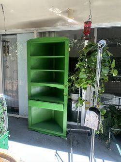 Vintage Solid Wood Cabinet / Hutch – Project Piece w/ Original Glass Doors & Hardware