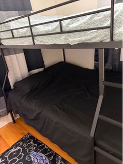 Triple bed bunk bed wit mattress and side table