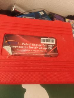 Selling a BETOOLL Petrol Engine Cylinder Compression Tester Gauge Kit.