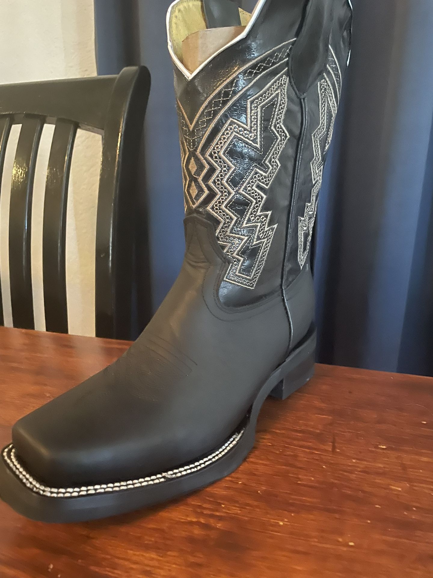 Black leather Boots Size 9