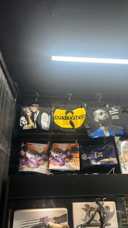 Graphic t-shirts