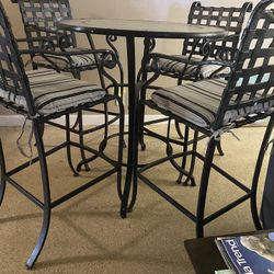 Wrought High Bistro Table And 4 Matching Chairs 