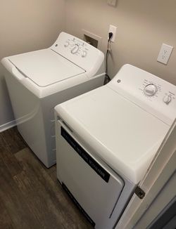 GE washing machine and dryer set