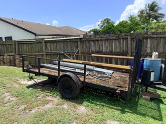 7 X 12 Trailer with ramp lift assist