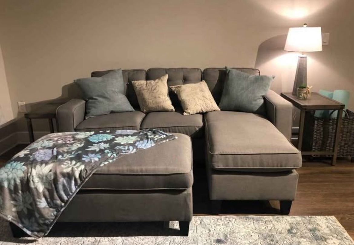 L Shape Sectional Sofa Couch With Ottoman (Like New)