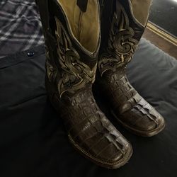 Men’s Genuine Caiman Belly Leather Foot with Embroidered Cowhide Shaft Boots