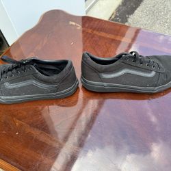 Vans Lace Up Skate Shoes Size 6 Youth Black Canvas Low Top Streetwear Athletic Sneakers