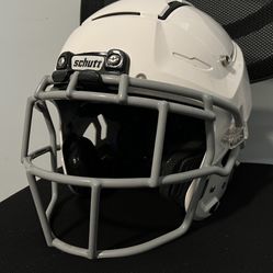 Schutt F7 Football Helmet - Like New