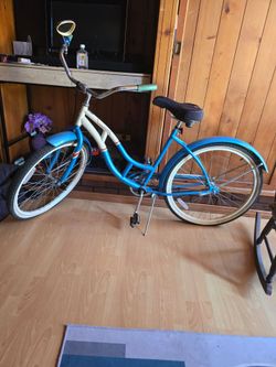 26 inch girls Schwinn bike