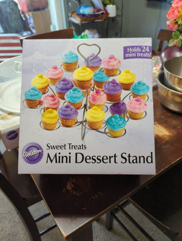 Mini Dessert Stand