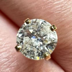 14k yellow gold 0.8 CTW diamond earring stud