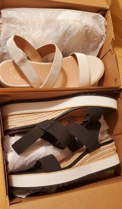 New  With Tags 2 Pair of Madden NYC Womens Sandal